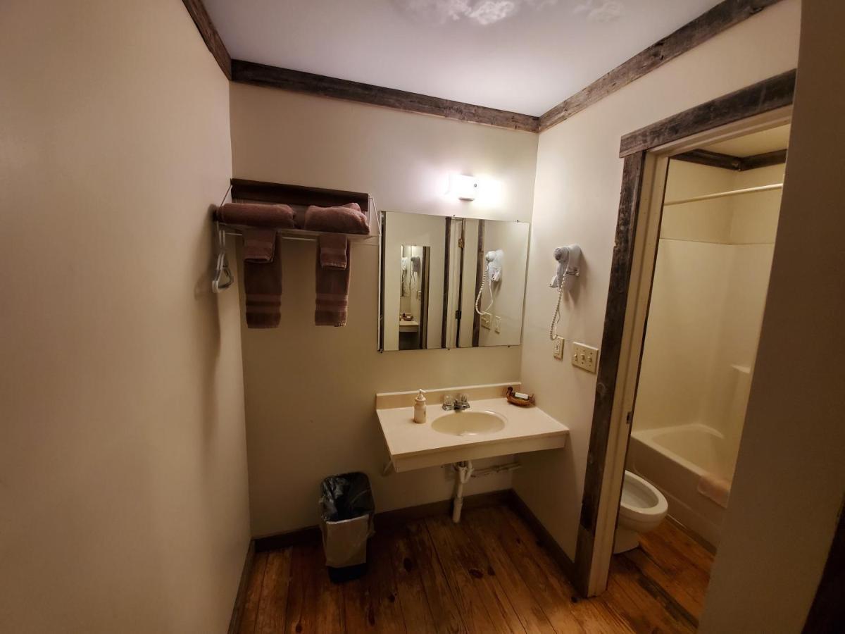 Jamesport Inn Екстер'єр фото