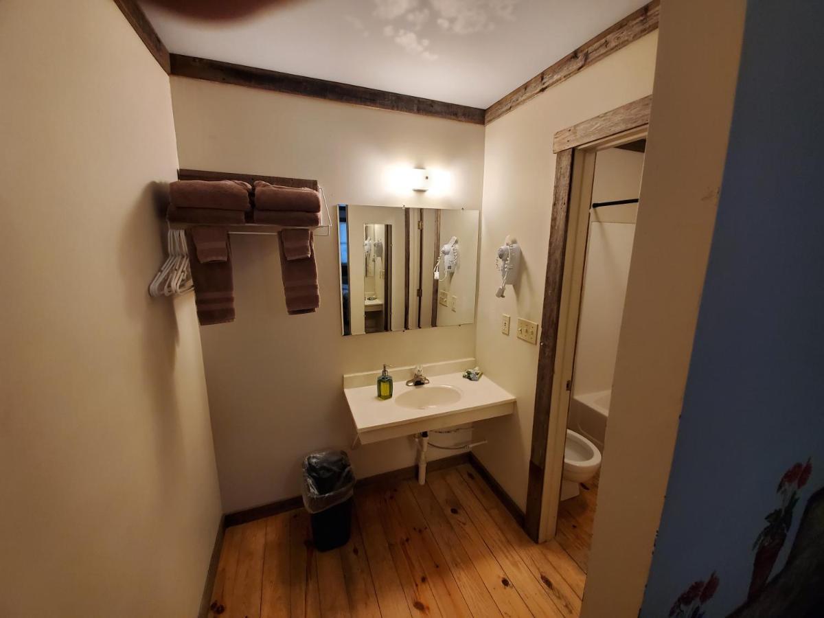 Jamesport Inn Екстер'єр фото