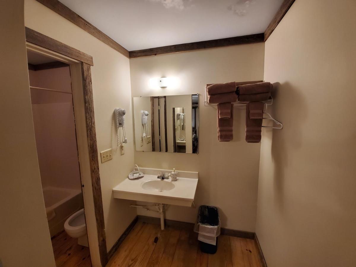 Jamesport Inn Екстер'єр фото